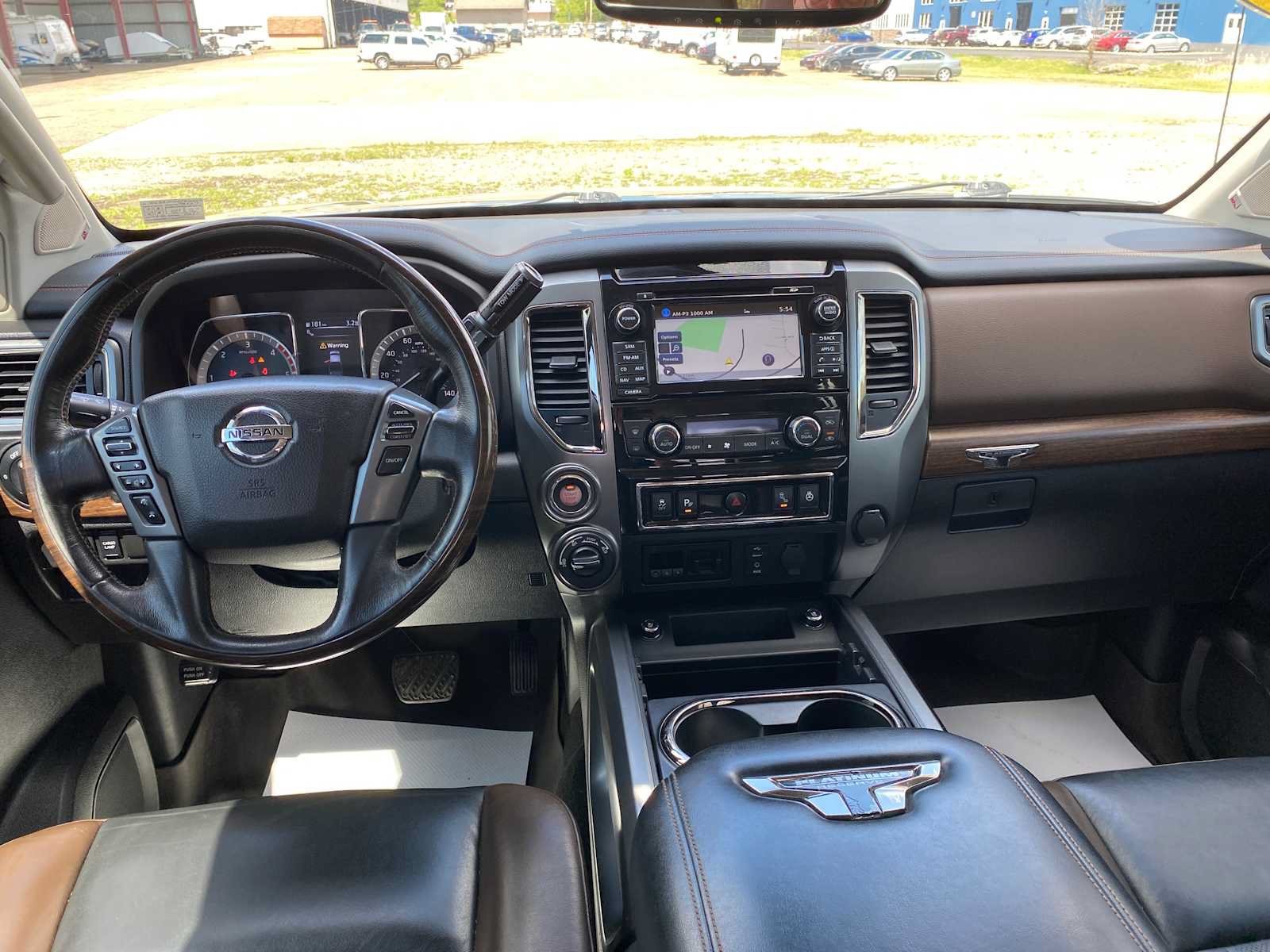 Used 2018 Nissan Titan Platinum Reserve w/ Platinum Utility Package AWD/4WD image 9
