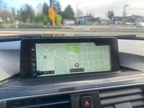 Used 2017 BMW 330i xDrive Sedan image 24