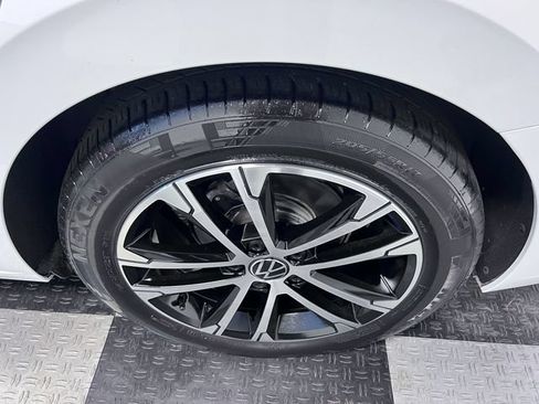 Certified 2024 Volkswagen Jetta Sport FWD image 15