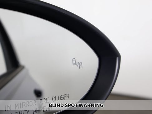 Used 2025 Volkswagen Jetta Sport image 4