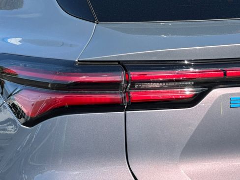 Used 2026 Chevrolet Equinox EV LT image 43