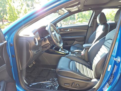 Used 2023 Kia Forte GT-Line w/ GT-Line Premium Package FWD image 13