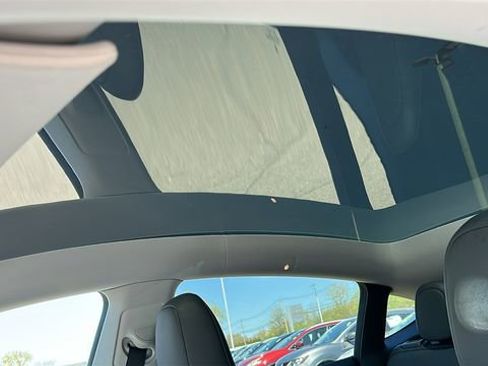 Used 2023 Tesla Model Y Long Range AWD/4WD image 10