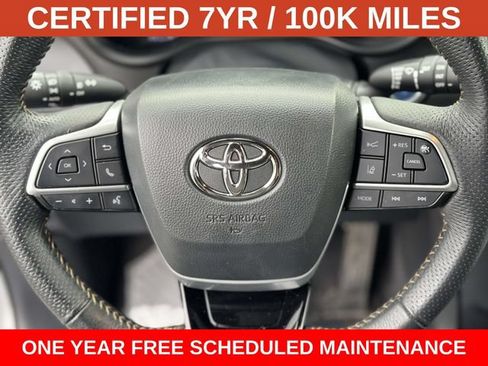 Used 2022 Toyota Sienna XLE Woodland Edition AWD/4WD image 19