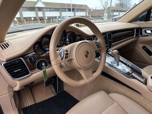 Used 2013 Porsche Panamera 4 image 49