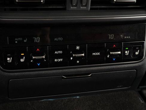 Used 2025 Lexus LX 700h F Sport image 67