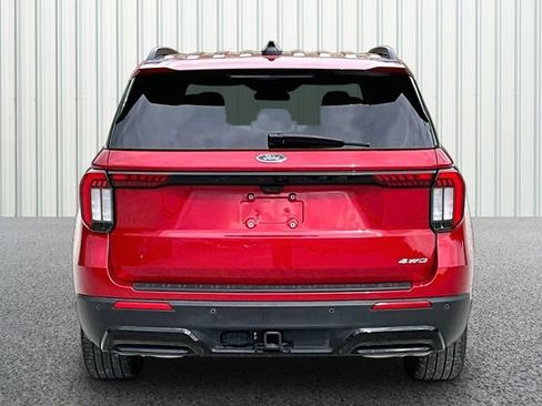 Used 2025 Ford Explorer ST-Line w/ ST-Line Street Pack AWD/4WD image 4