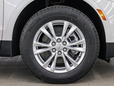 New 2025 Cadillac XT5 Luxury image 10