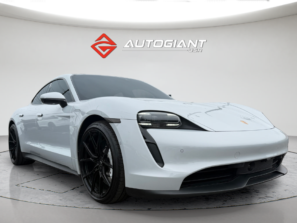 Used 2022 Porsche Taycan RWD image 10