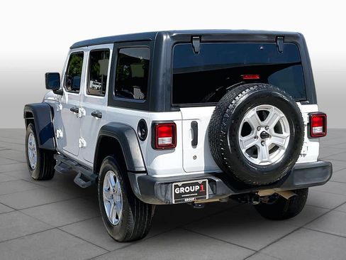 Used 2018 Jeep Wrangler Unlimited Sport S AWD/4WD image 11