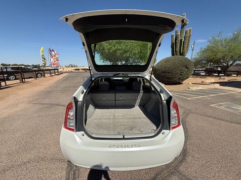 Used 2015 Toyota Prius Two FWD image 15