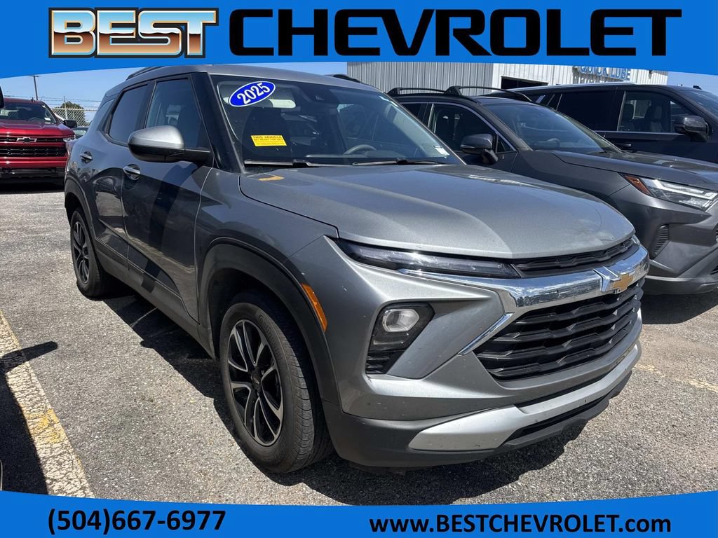 Used 2025 Chevrolet TrailBlazer LT w/ Driver Confidence Package FWD image 1