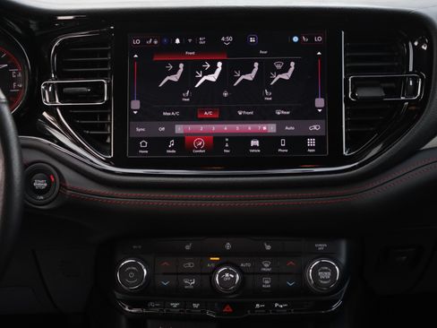 Used 2025 Dodge Durango GT RWD image 8