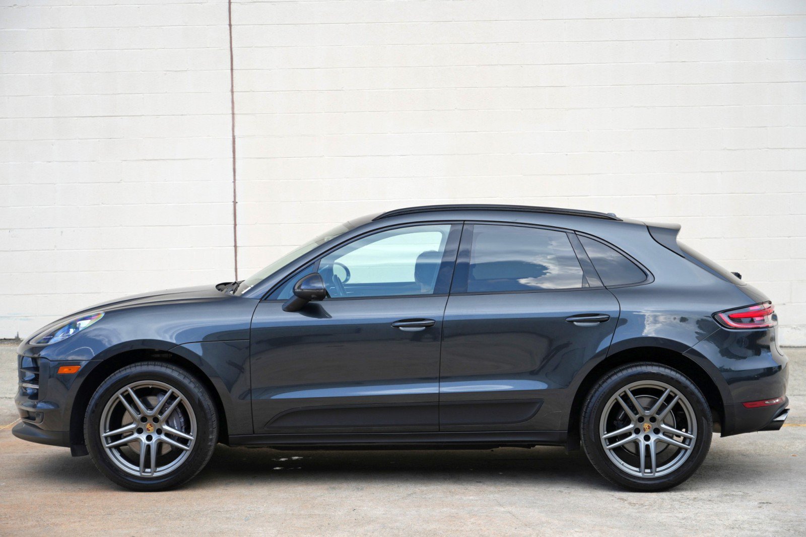 Used 2021 Porsche Macan AWD/4WD image 50