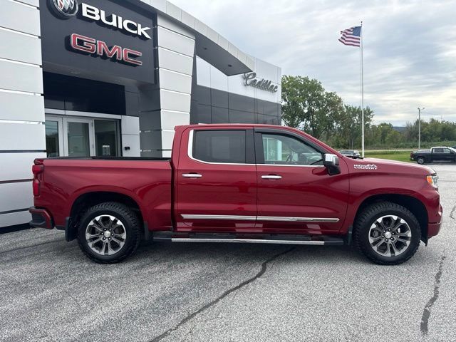 Certified 2022 Chevrolet Silverado 1500 High Country w/ Z71 Off-Road Package AWD/4WD image 8