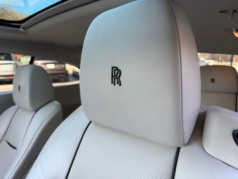 Used 2014 Rolls-Royce Wraith image 12