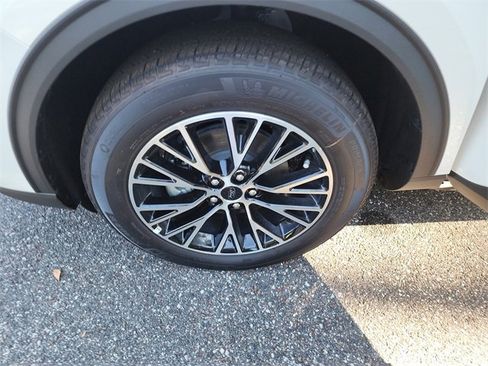 New 2025 Ford Escape SE image 30