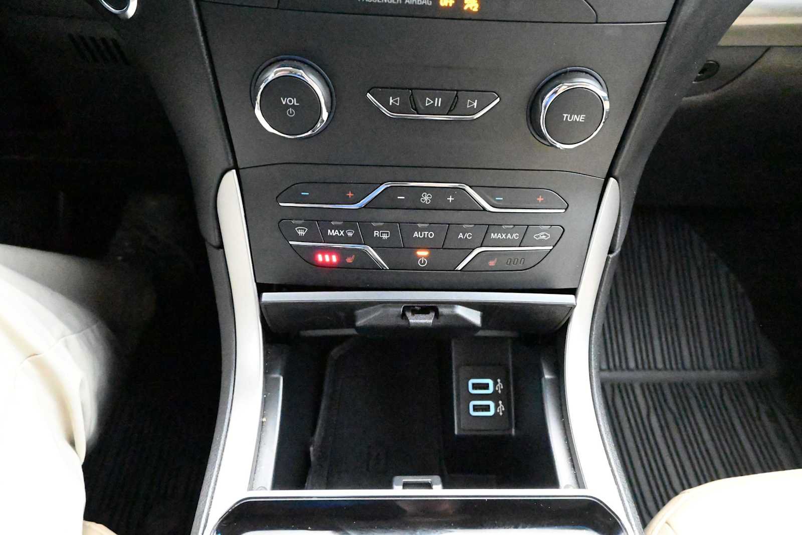 Used 2020 Ford Edge SEL w/ Convenience Package AWD/4WD image 26