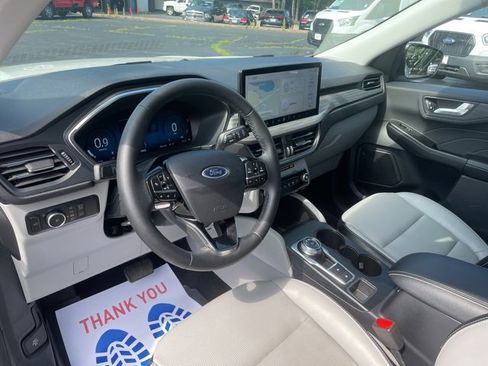Certified 2023 Ford Escape Platinum image 25