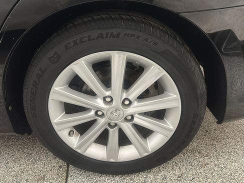 Used 2014 Toyota Camry XLE FWD image 11