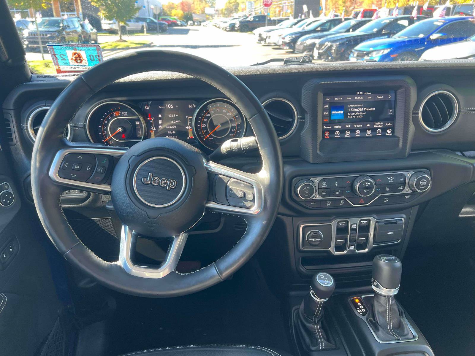 Used 2018 Jeep Wrangler Unlimited Sahara w/ Dual Top Group AWD/4WD image 18