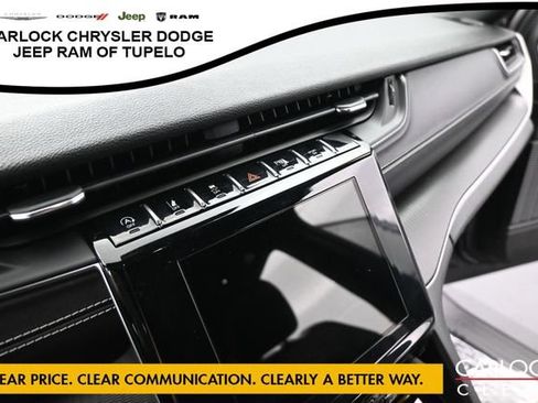 Used 2023 Jeep Grand Cherokee L Laredo AWD/4WD image 20