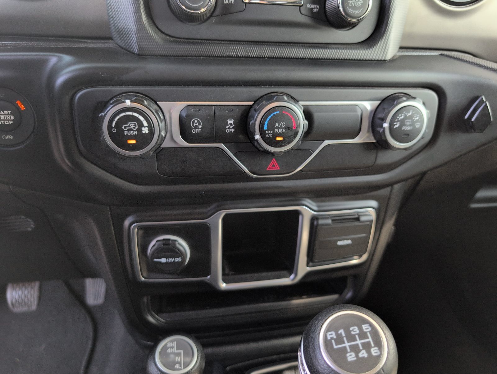Used 2021 Jeep Gladiator Sport AWD/4WD image 15