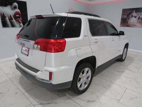 Used 2017 GMC Terrain SLE w/ Convenience Package FWD image 3