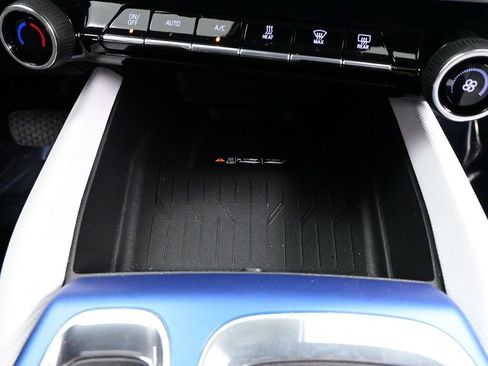 Used 2026 Chevrolet Equinox EV LT FWD image 32