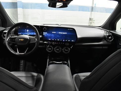 Used 2024 Chevrolet Blazer EV LT AWD/4WD image 5