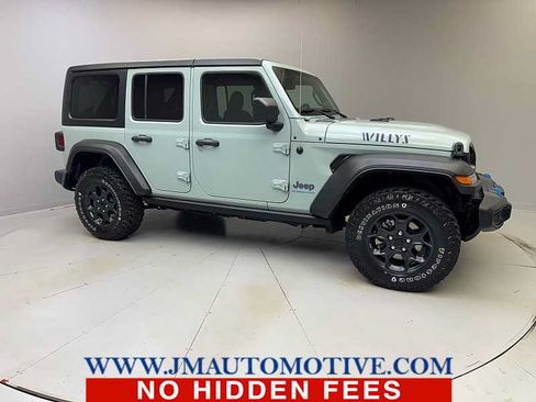Used 2023 Jeep Wrangler Unlimited w/ 8.4" Radio Group AWD/4WD image 7