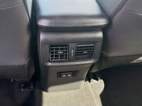 Used 2023 Toyota RAV4 Hybrid Woodland image 22