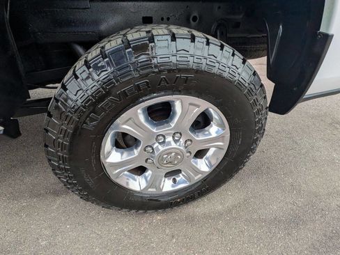 Used 2019 RAM 2500 Big Horn image 9