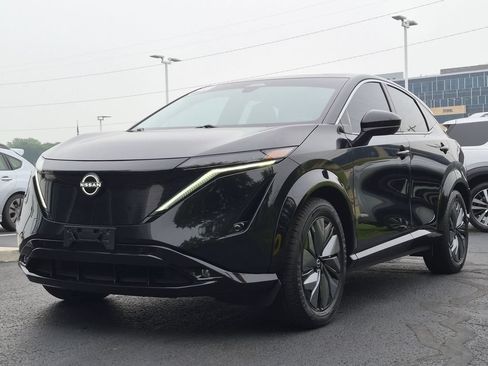 Used 2023 Nissan Ariya FWD image 7