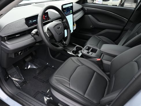 New 2025 Ford Mustang Mach-E Premium image 16