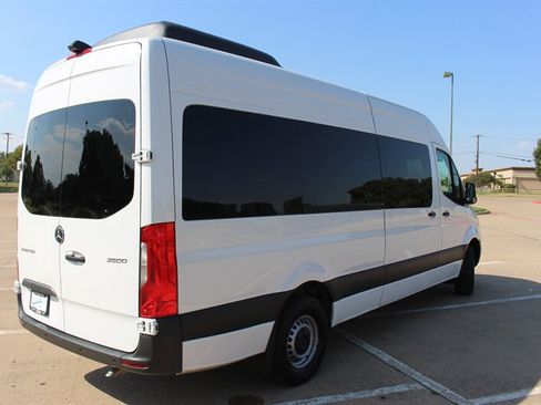 Used 2025 Mercedes-Benz Sprinter 2500 image 5