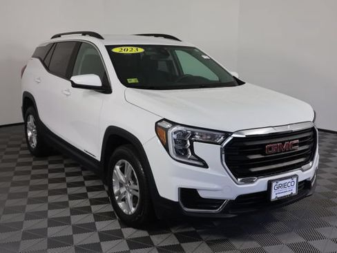 Used 2023 GMC Terrain SLE w/ Driver Convenience Package AWD/4WD image 1