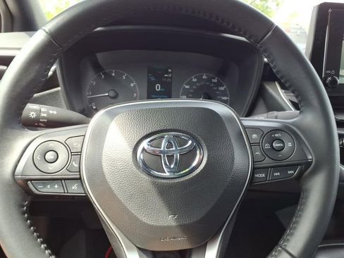 Used 2025 Toyota Corolla SE FWD image 21