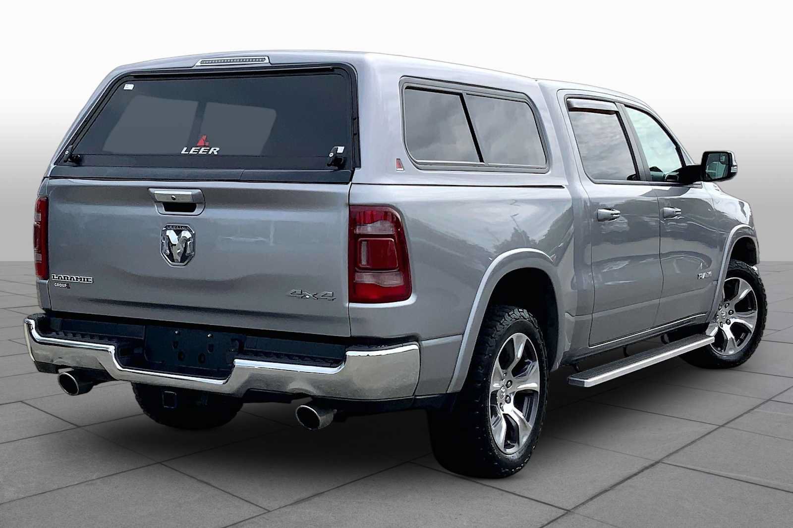 Used 2019 RAM 1500 Laramie AWD/4WD image 6