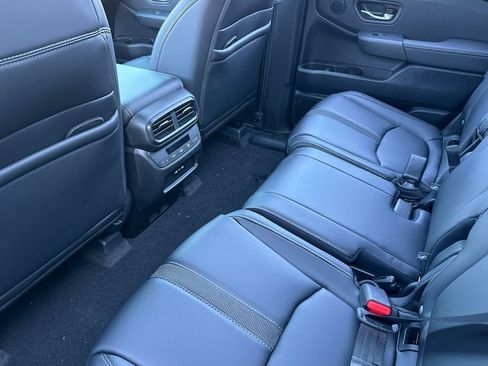 New 2025 Honda Pilot EX-L image 13