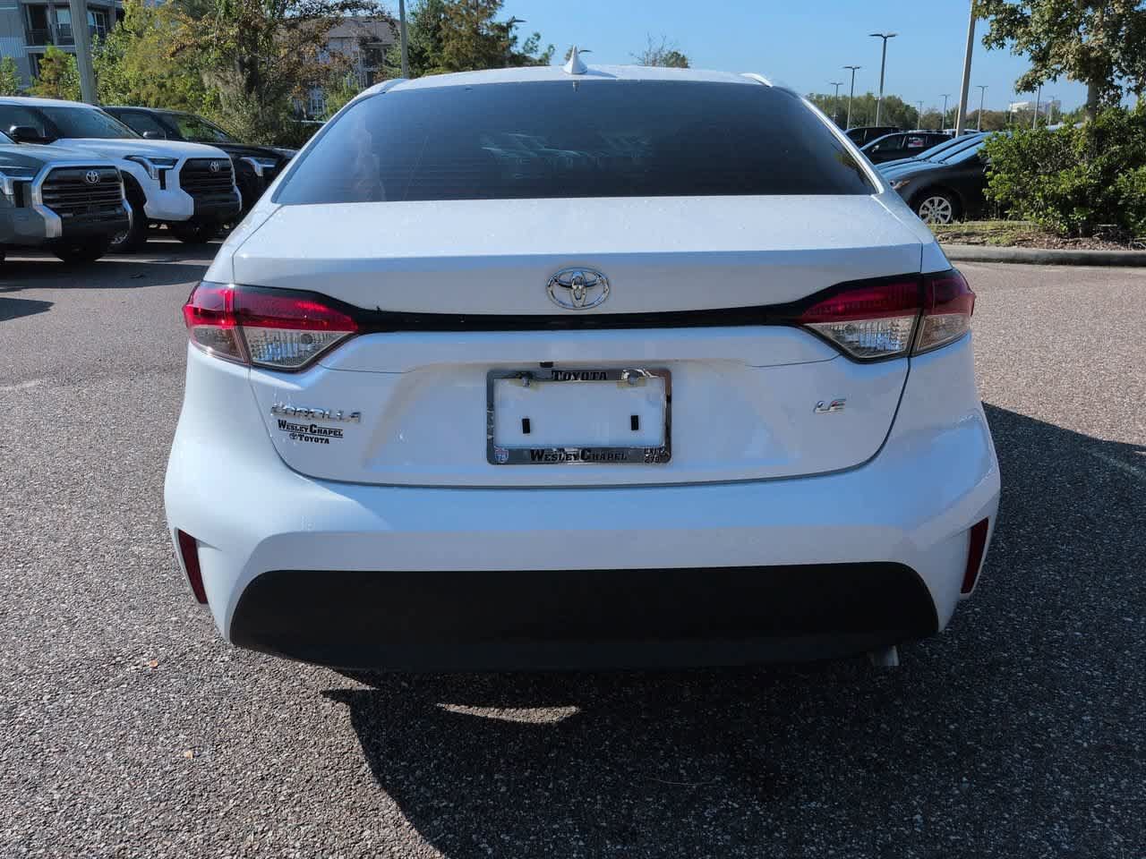 Used 2026 Toyota Corolla LE FWD image 5