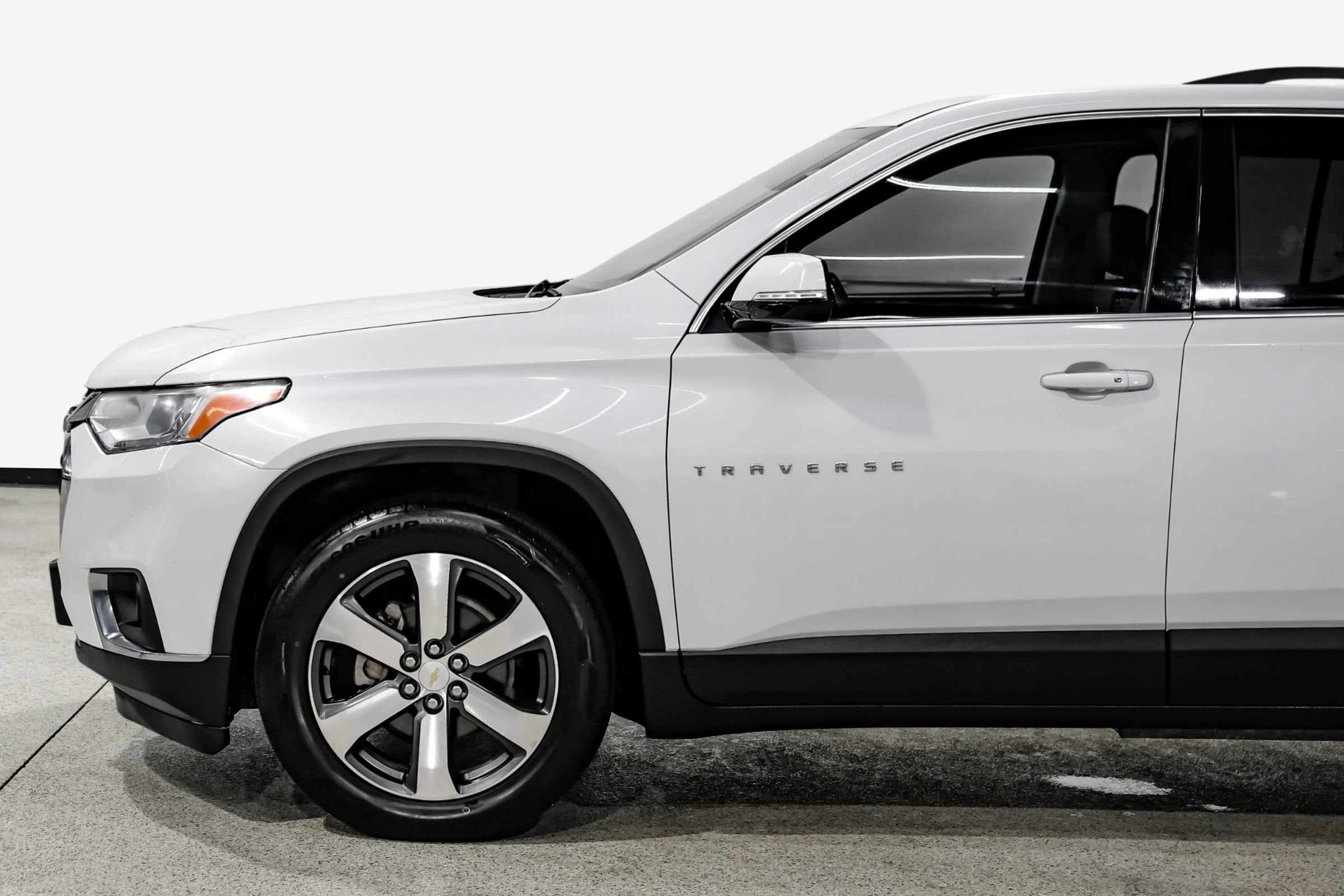 Used 2018 Chevrolet Traverse LT FWD image 10