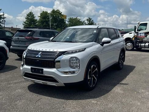 Used 2024 Mitsubishi Outlander SE AWD/4WD image 9