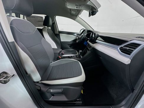 New 2026 Volkswagen Taos SE image 22