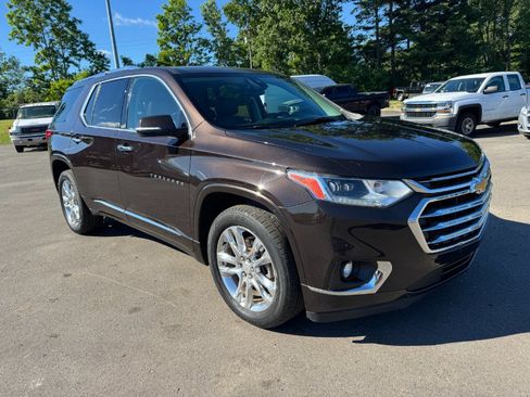 Used 2018 Chevrolet Traverse High Country AWD/4WD image 7