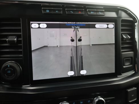 Used 2023 Ford F350 Lariat w/ Lariat Ultimate Package AWD/4WD image 19