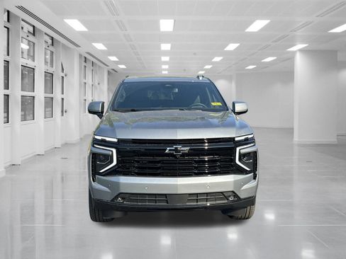 New 2026 Chevrolet Suburban RST w/ RST Capability Package AWD/4WD image 2