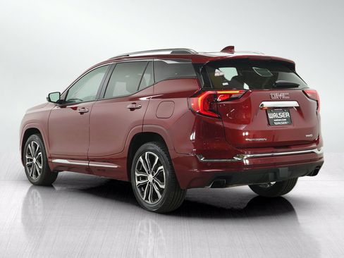 Used 2018 GMC Terrain Denali w/ Comfort Package AWD/4WD image 3