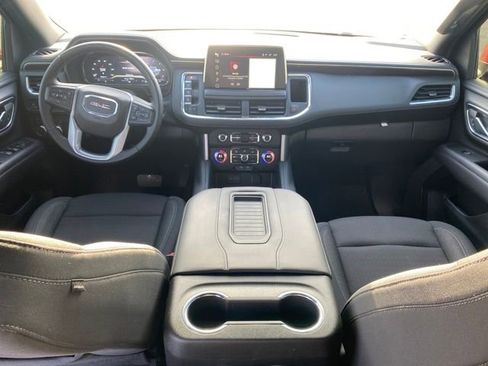 Used 2024 GMC Yukon SLE image 5