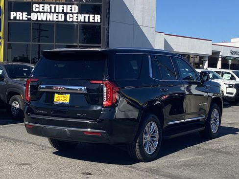 Used 2024 GMC Yukon SLT image 3
